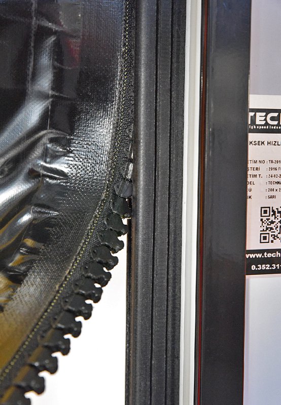 TECHNA ROLL ZİPPER FERMUARLI HIZLI PVC KAPI